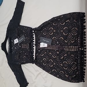 Gorgeous 2 piece Blouse and Skirt Set (size small)